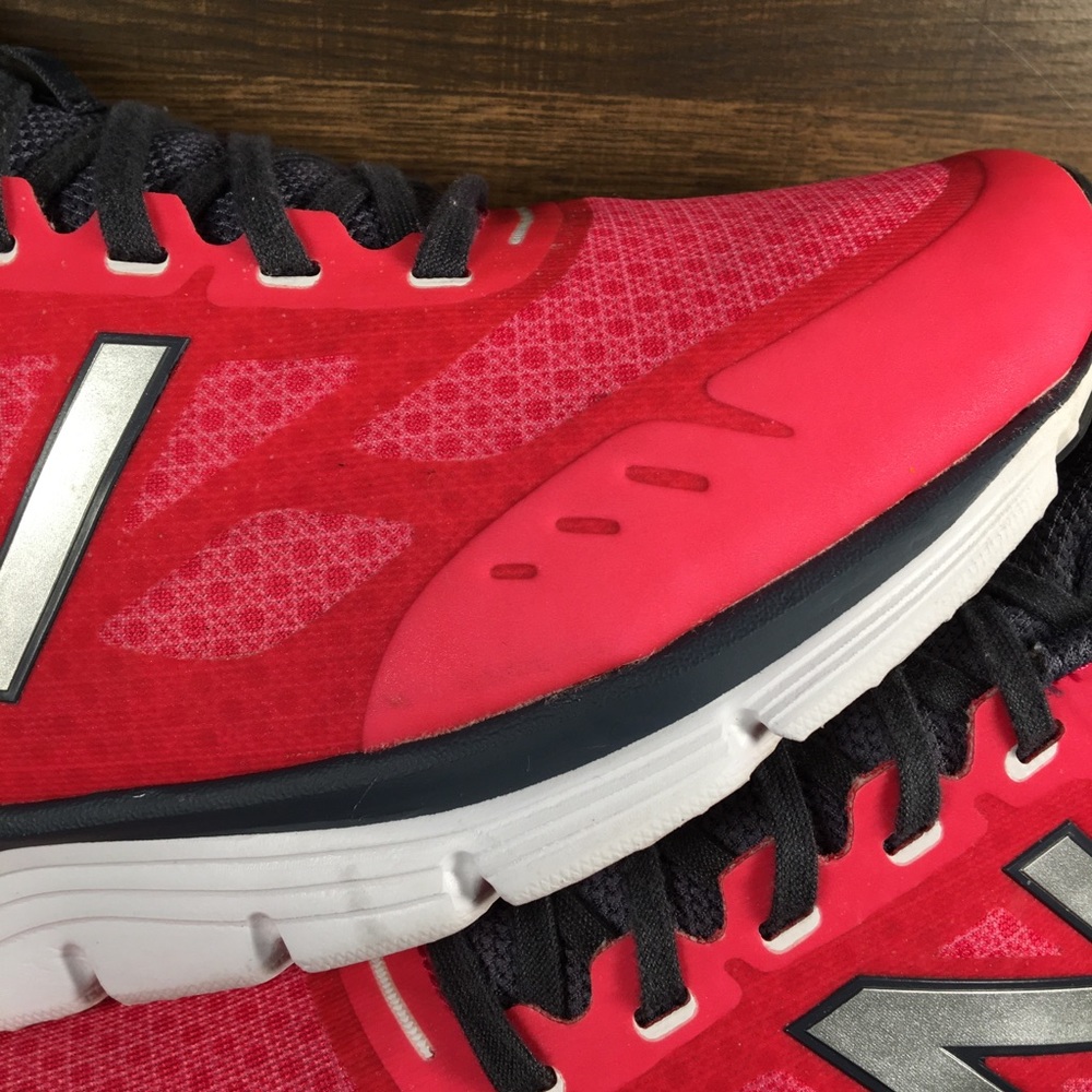 New Balance Women’s 775v3 Pink Athletic Sneakers - Picture 5 of 9